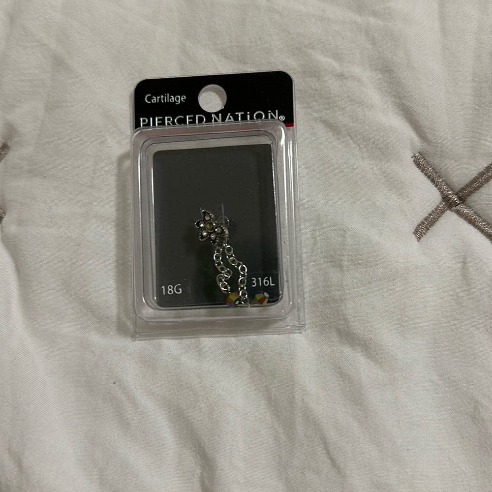 Pierced Nation Cartlidge earring